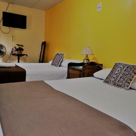 Hostal Leyendas Leon Ngoại thất bức ảnh